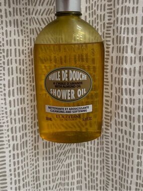 L'OCCITANE Almond Shower Oil - Yellow Bottle